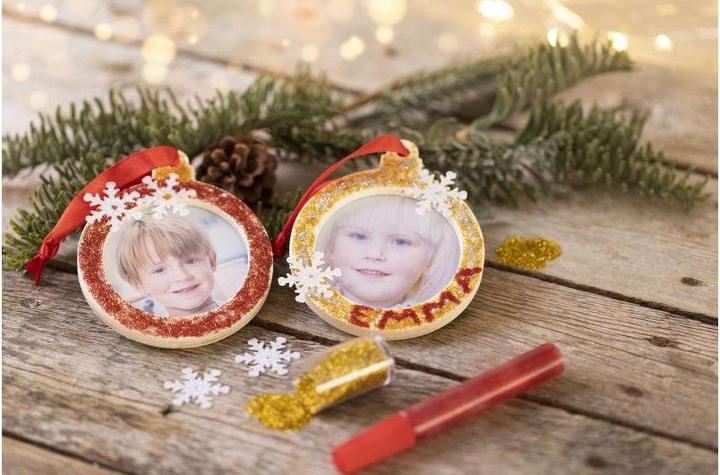 Actual product image Creativ Company Craft Set Christmas Balls Photo Frame