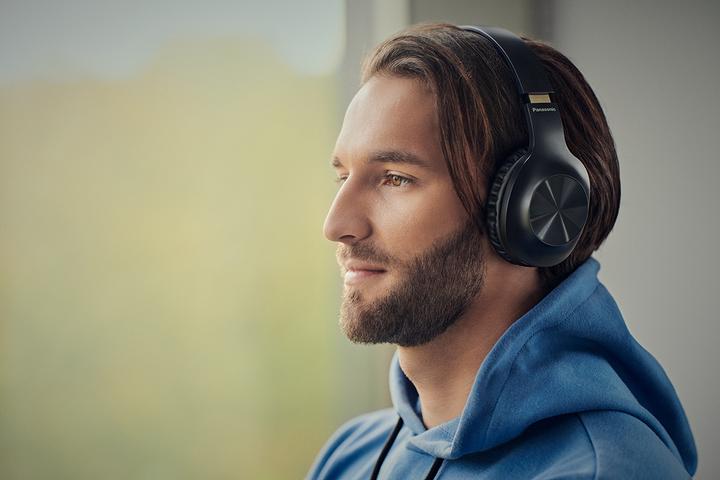 Actual product image Panasonic RB-HX220B (No noise cancelling, 23 h, Wireless)