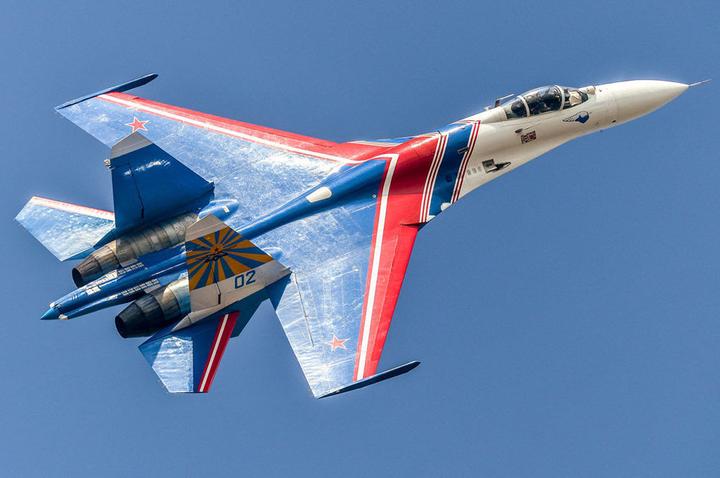 Immagine prodotto Hobby Boss Su-27 Flanker B - Squadra acrobatica dei cavalieri russi