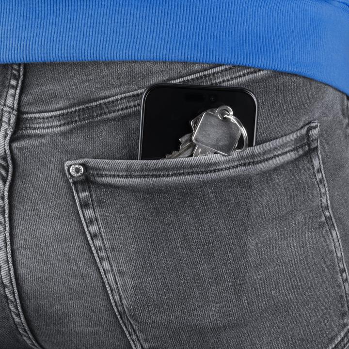 Produktbild Hama Extreme Protect (1 Stück, Apple iPhone 16)