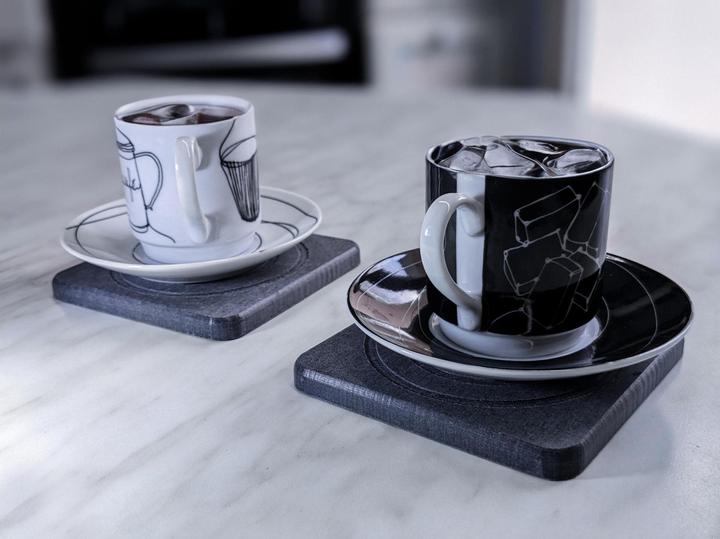 Immagine prodotto Moonstone Sottobicchiere in vetro Alba grigio scuro (1 x, Sottobicchiere in vetro)
