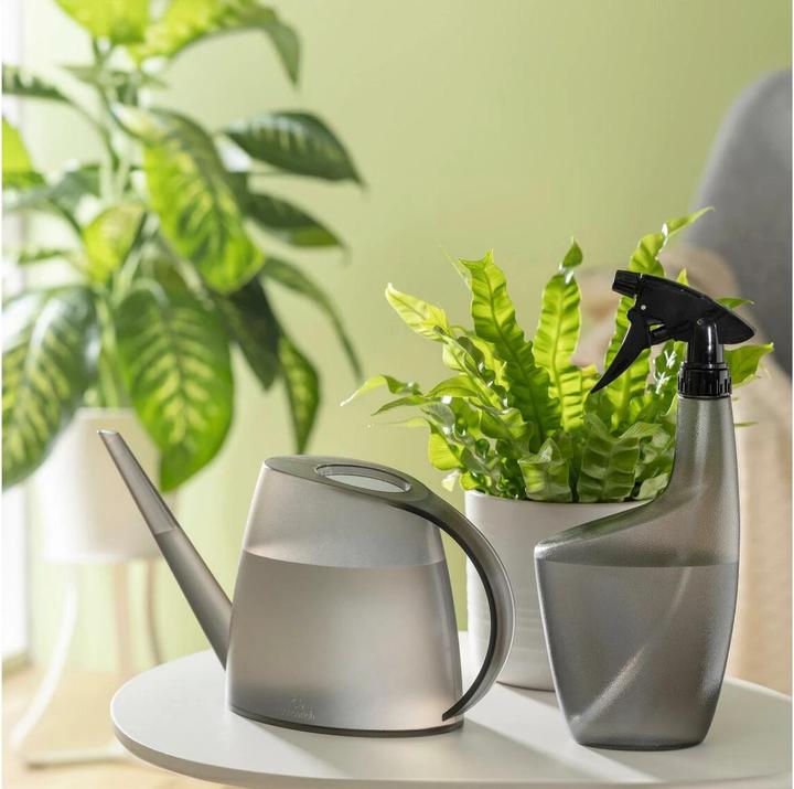 Produktbild Scheurich Lilly 16, Giesskanne/Kanne aus Kunststoff Farbe: Clear Platin, 31,06 cm Breite, 7,706 cm Ti (1.50 l)