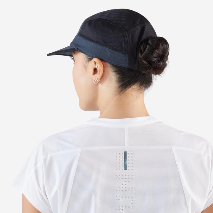Image du produit Kiprun Casquette running homme femme - 5 panneaux noir carbon gris