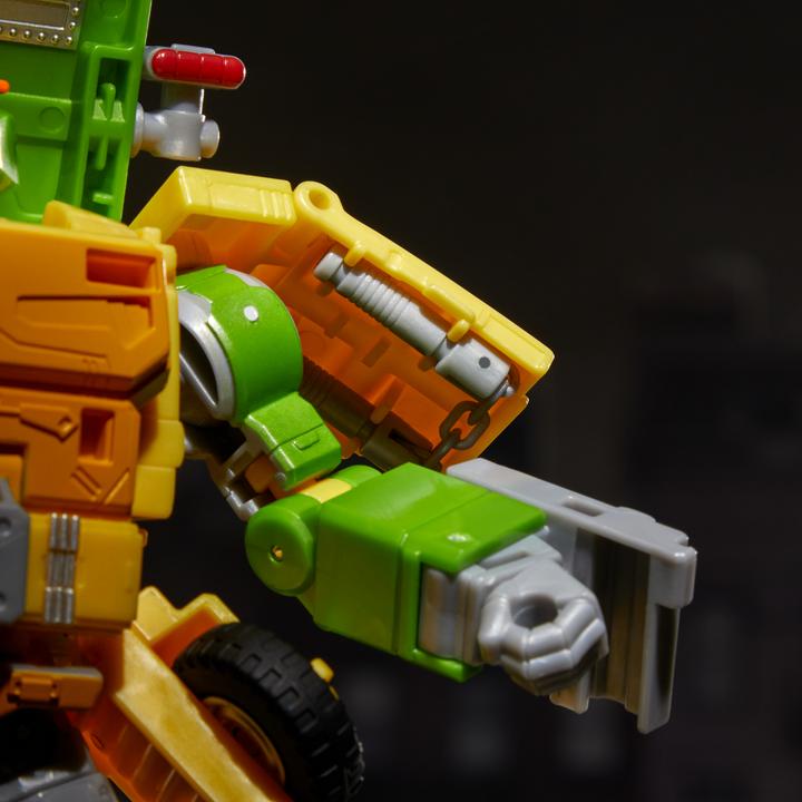 Actual product image Hasbro Transformers x Teenage Mutant Ninja Turtles Party Wallop