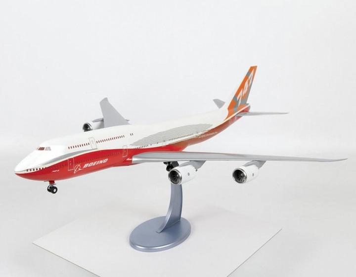 Immagine prodotto Carson 1:144 Aereo passeggeri Boeing 747-8