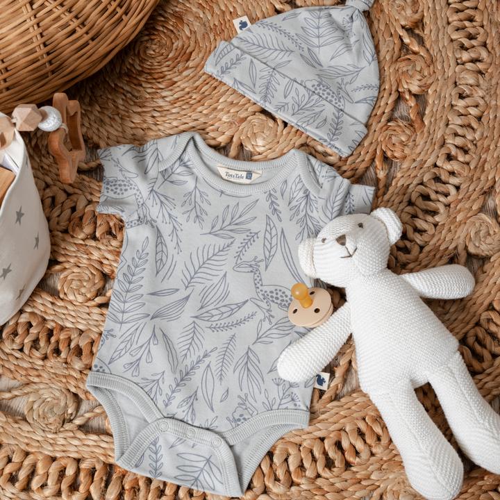 Image du produit TotsTale Premium 8-tlg. Newborn Starter-Set – Babykleidung aus Bio-Baumwolle – Geschenk zur Geburt (50, 56, 62, 68)