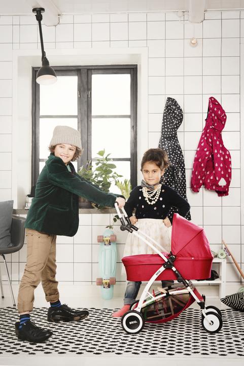 Image du produit Brio Poussette de poupée Spin avec roues pivotantes