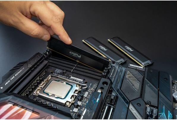 Immagine prodotto Crucial Pro Overclocking (1 x 16GB, 6000 MHz, RAM DDR5, U-DIMM)