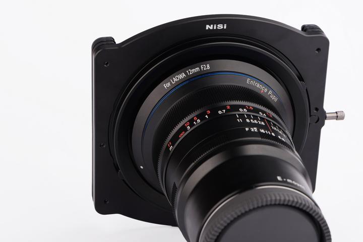 Produktbild Nisi Filterhalter 100mm Laowa 12mm f/2.8 (Obektivfilter Halter, 100 mm)