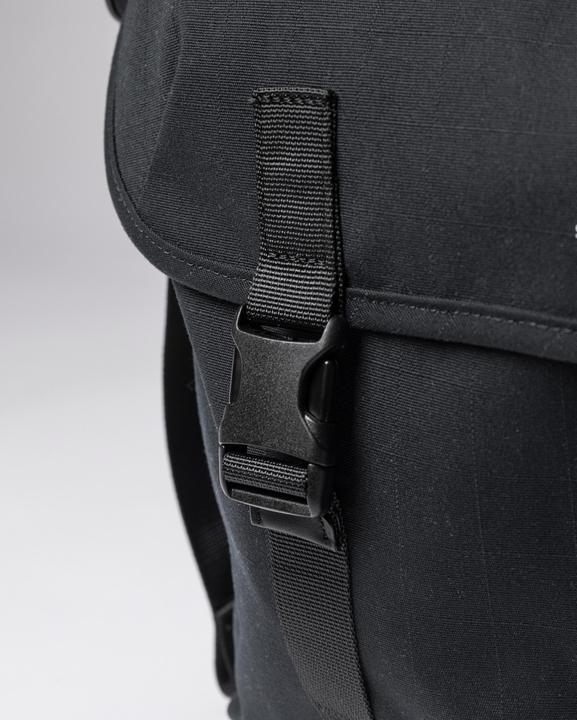 Actual product image Sandqvist computer bag everyday messenger