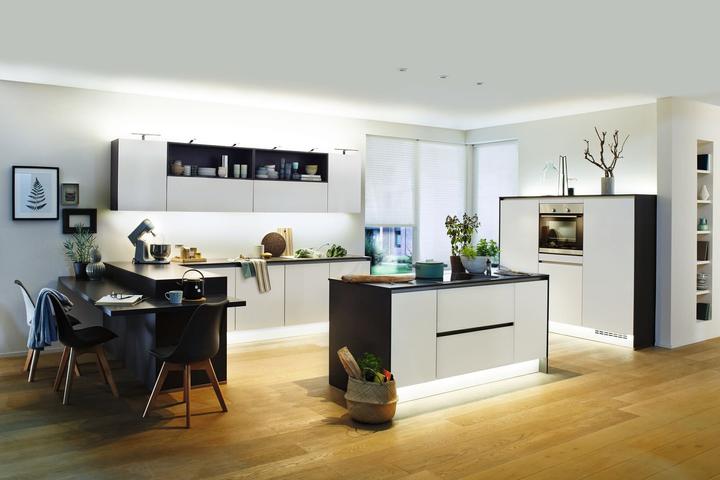 Actual product image Paulmann MaxLED 500 Stripe (White, 100 cm, Indoor)
