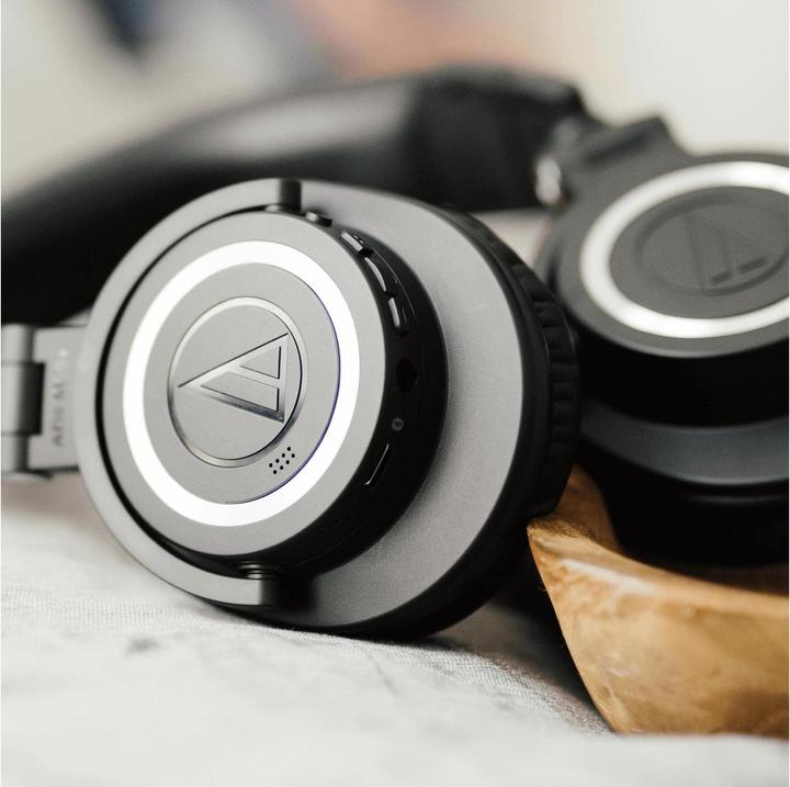 Produktbild Audio-Technica ATH-M50xBT2 (keine Geräuschunterdrückung, 50 h, Kabelgebunden, Kabellos)