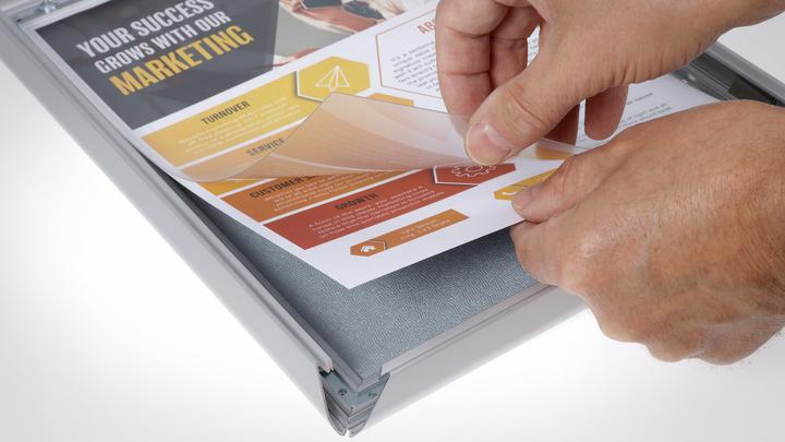 Produktbild Europel Plakatrahmen, DIN A4, 25 mm, gold