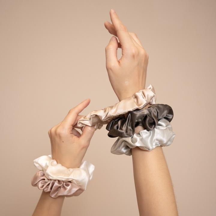 Immagine prodotto VBEAUTY Capelli - Scrunchie di seta antracite