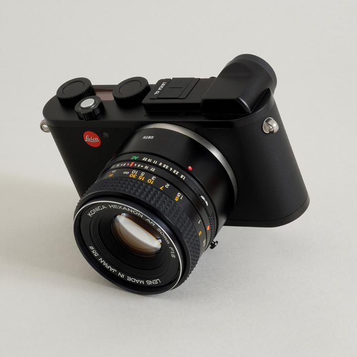 Produktbild Urth Lens Mount Adapter: Compatible with Konica AR Lens to Leica L Camera Body