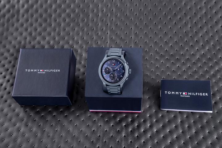 Actual product image Tommy Hilfiger Asher (Analogue wristwatch, 45 mm)