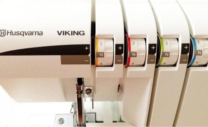 Image du produit Husqvarna VIKING Surjeteuse Amber S100