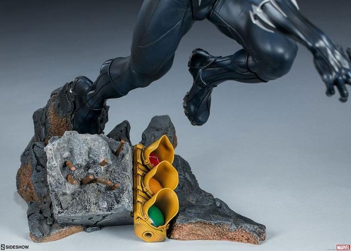 Actual product image Sideshow Marvel Comics - Avengers Assemble "Black Panther" Statue