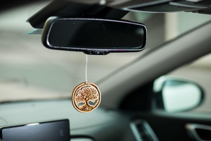 Produktbild ZNatur Zirben Holz Arvenholz Autoduft Aufhänger Anhänger Geschenk Deko Baum des Lebens No.110