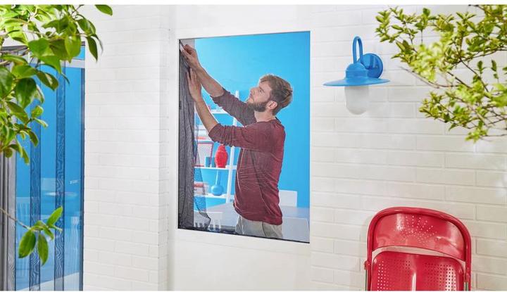 Produktbild tesa 3x Insektenschutz STANDARD für Fenster, mit Klettband, ohne Bohren (130 x 150 cm)