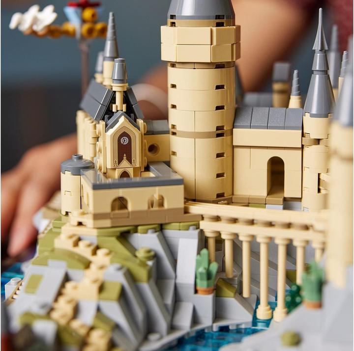 Immagine prodotto LEGO Castello e parco di Hogwarts (76419, LEGO Harry Potter)