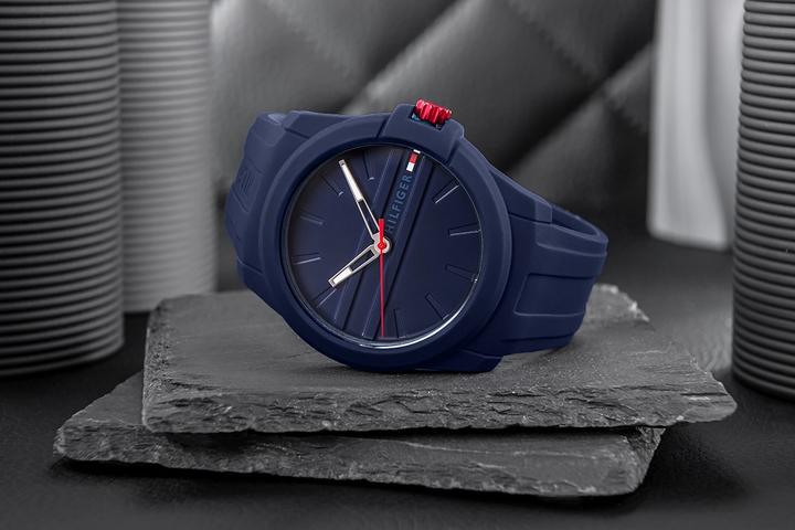 Produktbild Tommy Hilfiger Neo Herrenuhr 1792122 + BOX