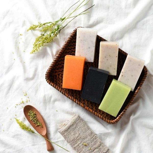 Actual product image Jungle Culture - Ginger & Spice Peeling Body Soap, Zero Waste (hand peeling)