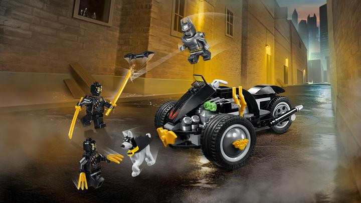 Image du produit LEGO Batman Attaque des talons (76110, LEGO DC)