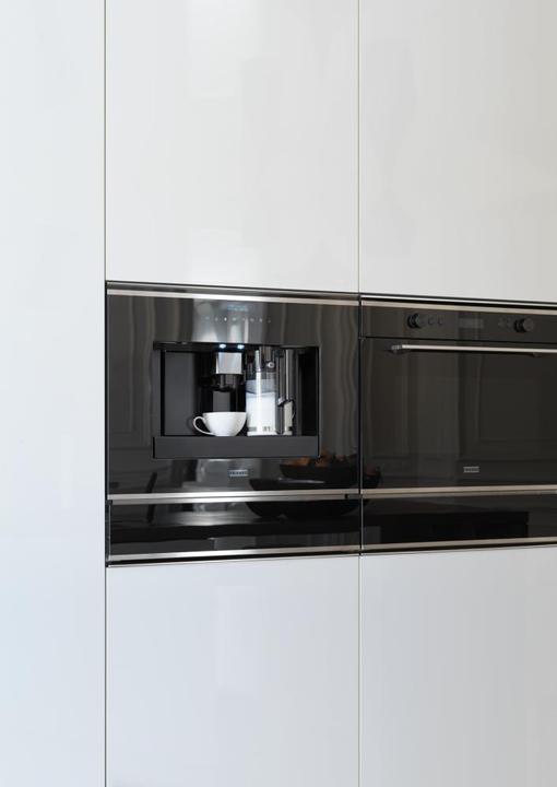 Actual product image Franke Ekspres do kawy FMY 45 CM XS stal /czarne szkło 131.0627.473