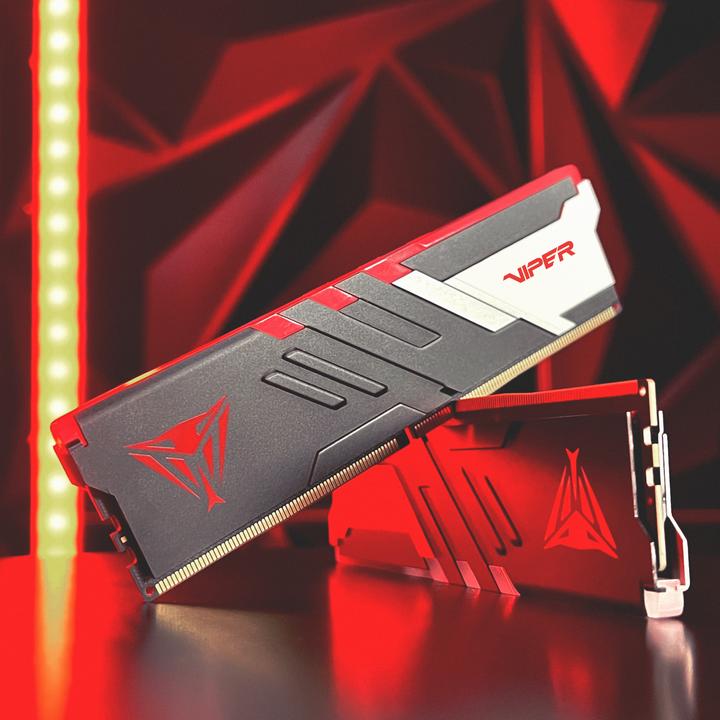 Actual product image Patriot Viper Venom RGB 32GB DDR5 6200-40, PVVR532G620C40K (2 x 16GB, 6200 MHz, DDR5 RAM, U-DIMM)