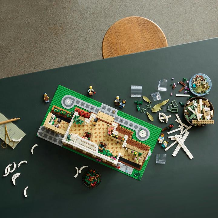 Actual product image LEGO The botanical garden (21353, LEGO Ideas, LEGO Rare Sets)