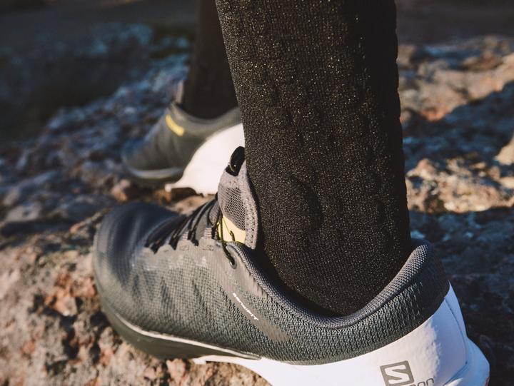 Actual product image Compressport Pro Racing Socks v4.0 Trail (35 - 38)