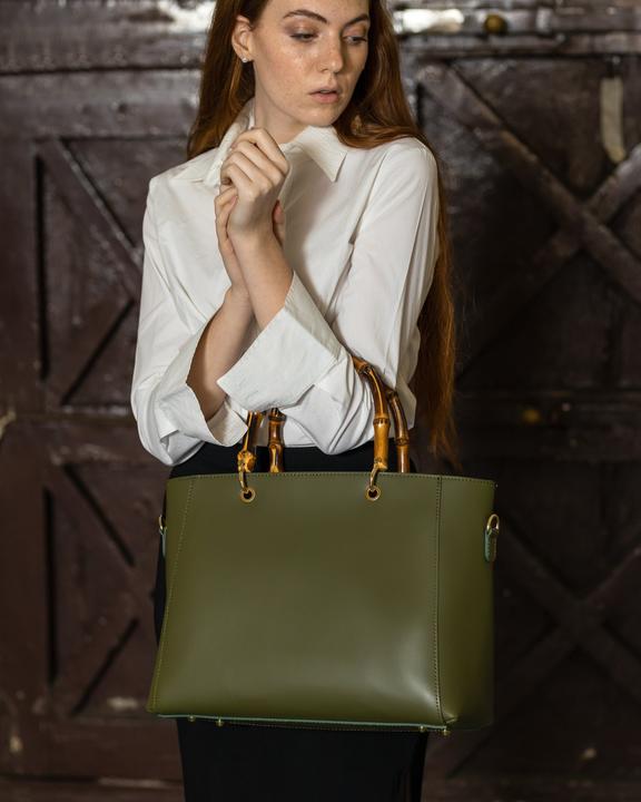 Produktbild Only-Bags.Store Tasche mit Bambusgriff, Lederhandtaschen, Tasche aus echtem Leder, Umhängetasche, handgefertigte