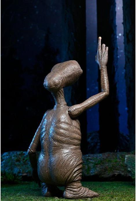 Actual product image Neca E.T. - The Extra-Terrestrial: Ultimate E.T.