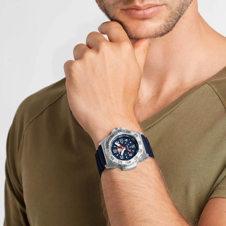 Immagine prodotto Luminox Navy Seal Steel 3250 Series (Orologio sub, 45 mm)
