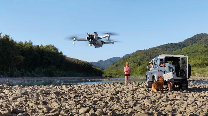 Produktbild DJI Mini 3 inkl. Fly More Combo (38 min, 248 g, 12 Mpx)