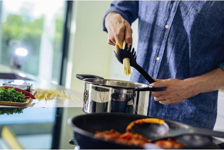 Actual product image Fiskars 1027301 Pasta spoon, black