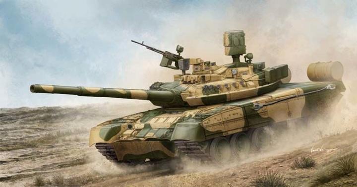 Actual product image Trumpeter Russian T-80UM MBT