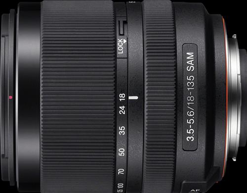Produktbild Sony DT 18-135mm f/3,5-5,6 SAM, APS-C A-Mount - Import (Sony A, APS-C / DX)