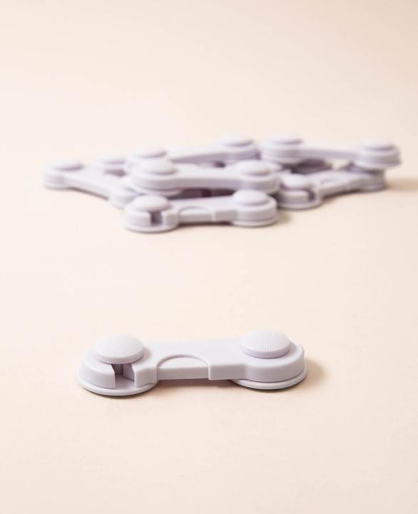 Actual product image Esmée Universal child safety locks