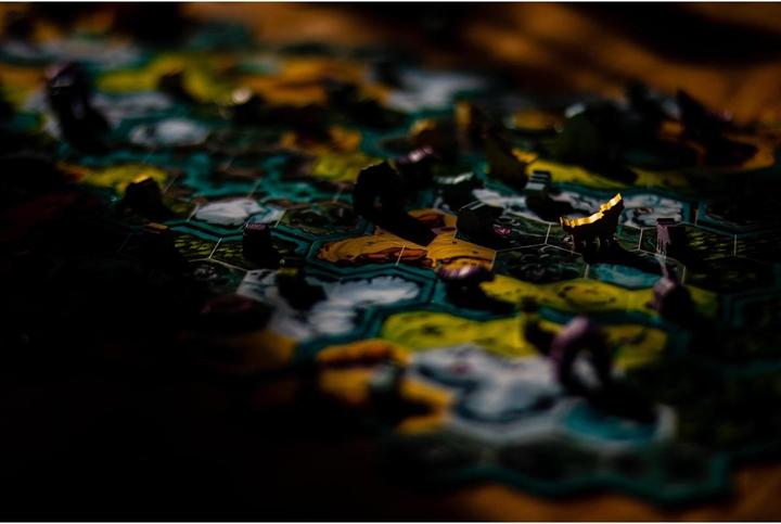 Produktbild Skellig Games Die Wölfe,Brettspiel, 2-5 Spieler, ab 14 Jahren (Deutsch)
