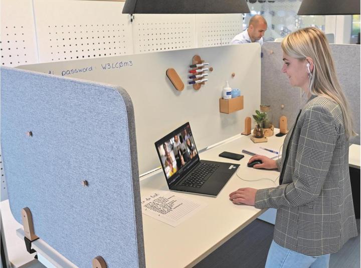 Actual product image Legamaster ELEMENTS table partition acoustic brackets (120 x 60 cm)