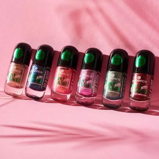 Actual product image essence HIDDEN JUNGLE effect nail lacquer (05 Forbidden Berry, Gel-Effect Nail Polish)