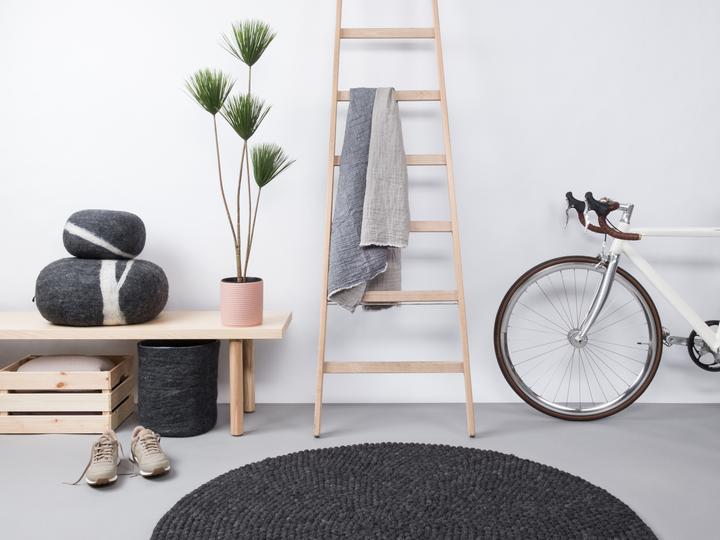 Produktbild Myfelt Hugo Filzkugelteppich (Ø 90 cm)
