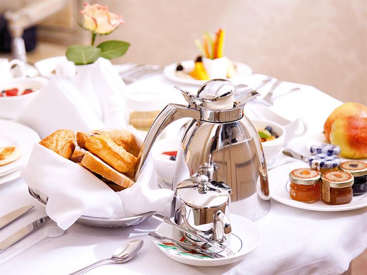 Immagine prodotto Smartbox Joyeux anniversaire: 3 giorni in un hotel 4* in Europa (2 pers.)