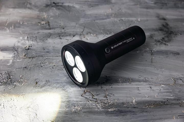 Produktbild Ledlenser P18R Signature (17.10 cm, 4500 lm)