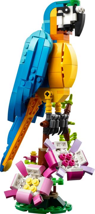 Actual product image LEGO 31136 Exotic parrot (31136, LEGO Creator 3-in-1)