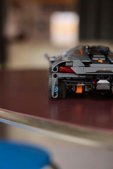 Actual product image LEGO Koenigsegg Jesko Absolut super sports car (42173, LEGO Technic)