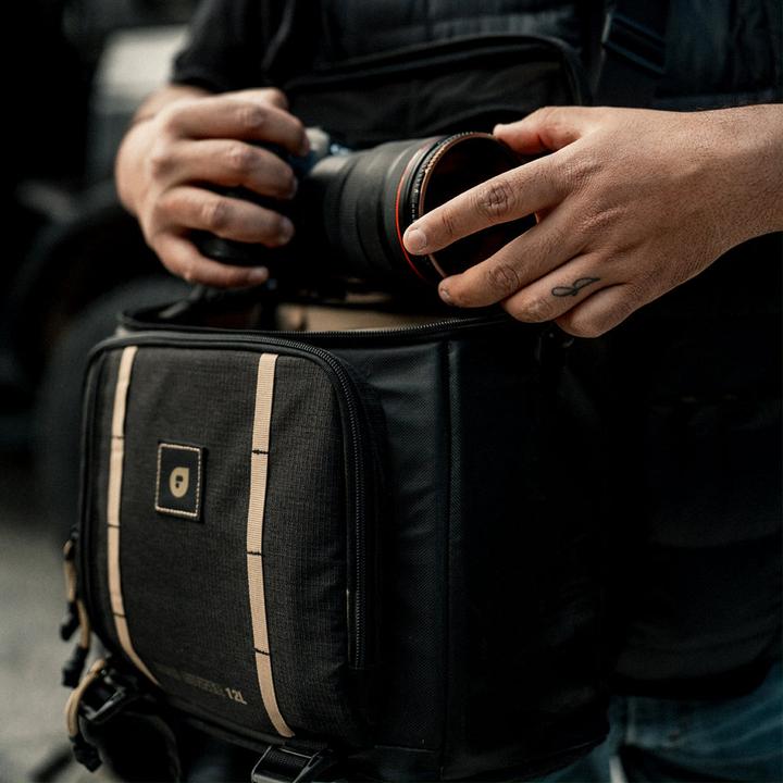 Actual product image PolarPro Kamera-Tasche RoadRunner 12 l Schwarz (Camera shoulder bag, 12 l)