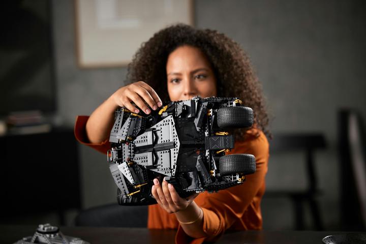 Actual product image LEGO Batmobile Tumbler (76240, LEGO DC, LEGO Rare Sets)